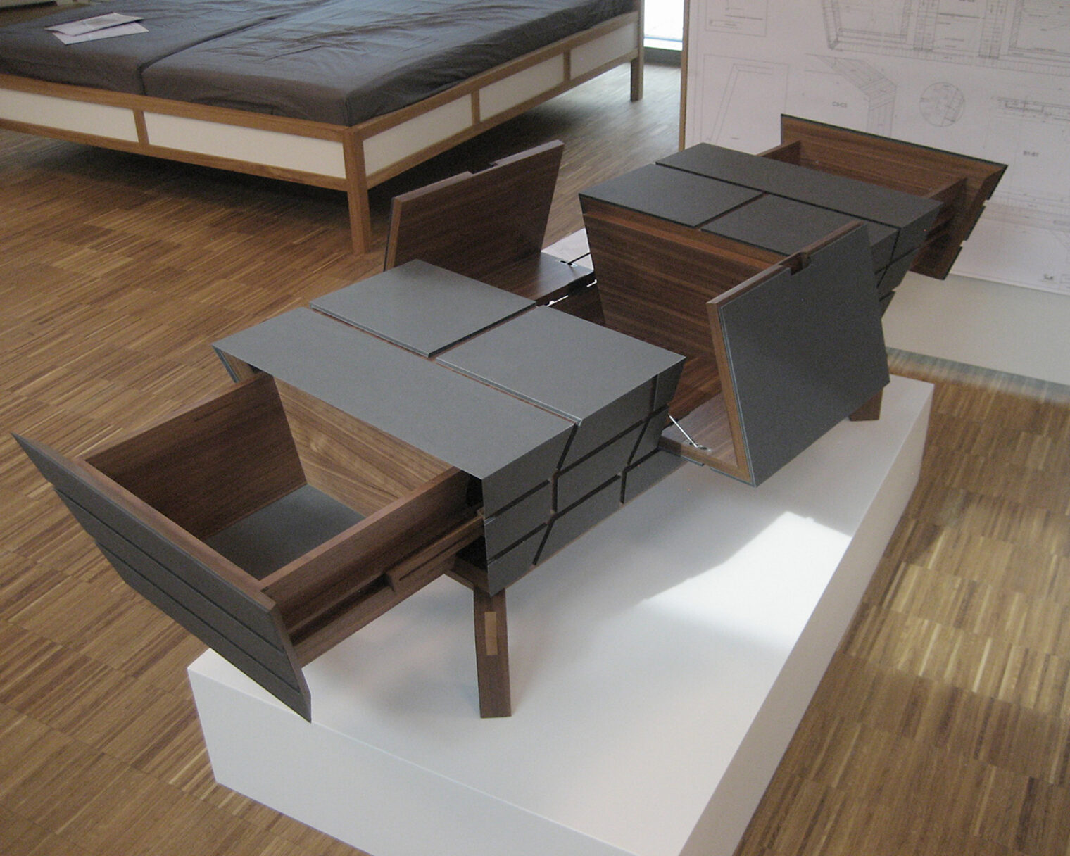 jb_2023_05_oeffentlichkeitsarbeit_tischler_ausstellung_meisterstuecke_kuenne_1200x960px