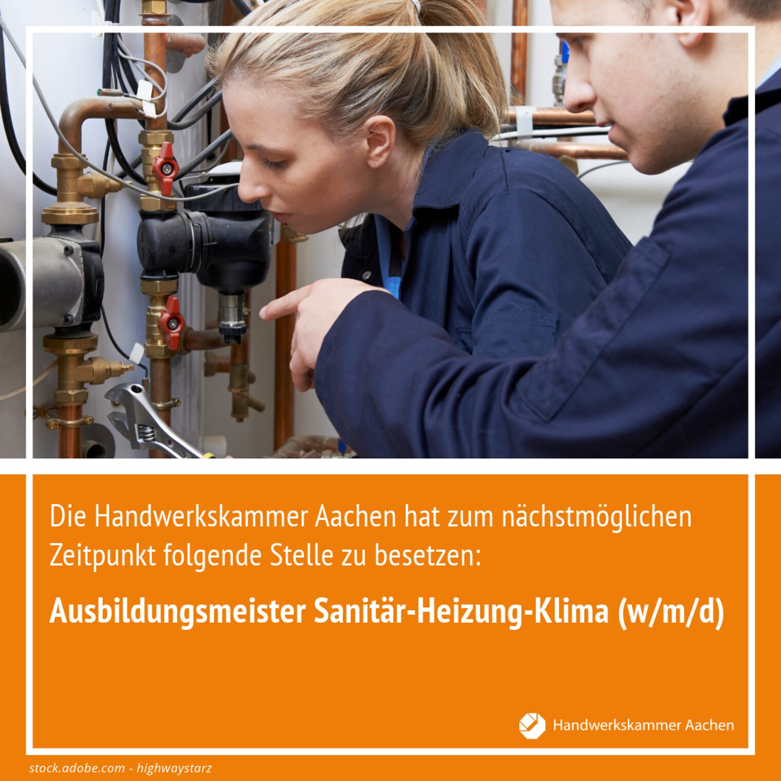 Stellenangebot für Ausbildungsmeister-SHK, Bild zeigt eine junge Frau mit Rohrzange und einen Mann, der auf ein Detail der Heizungsanlage zeigt